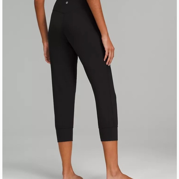 Size 12 black lulu leggings cropped - Picture 5 of 9